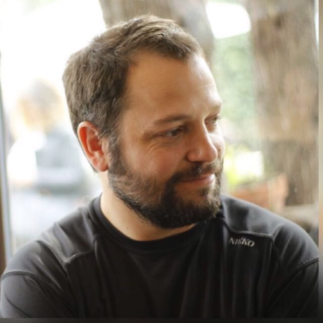 Lucas Marti visitó Improvisados: poesía, lectura y el valor de detenerse en un mundo acelerado